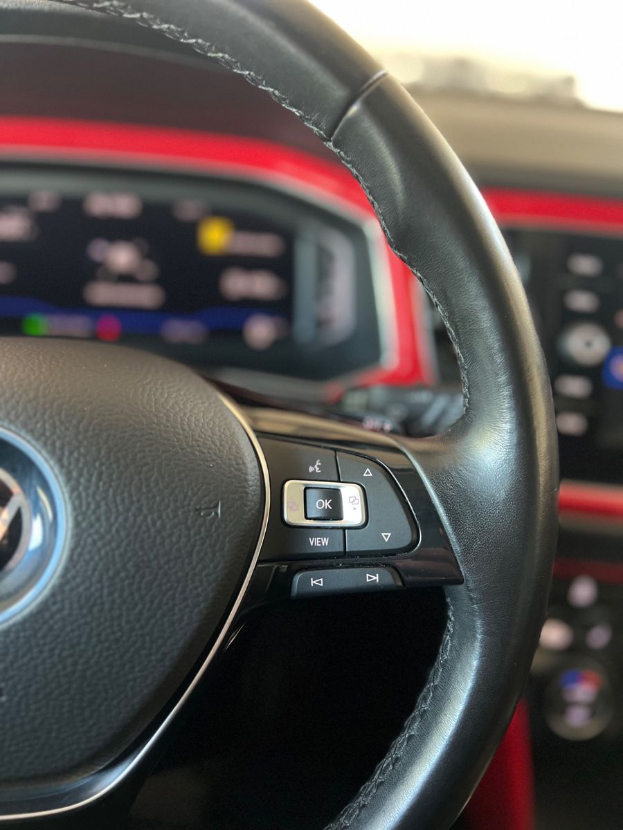 Volkswagen T-Roc 1.5 TSI Style - Samsaru's Car Outlet