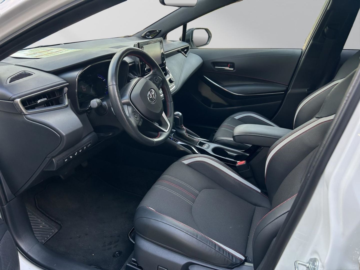 Toyota Corolla 2.0 Touring Sports Hybrid GR Sport - Samsaru's Car Outlet