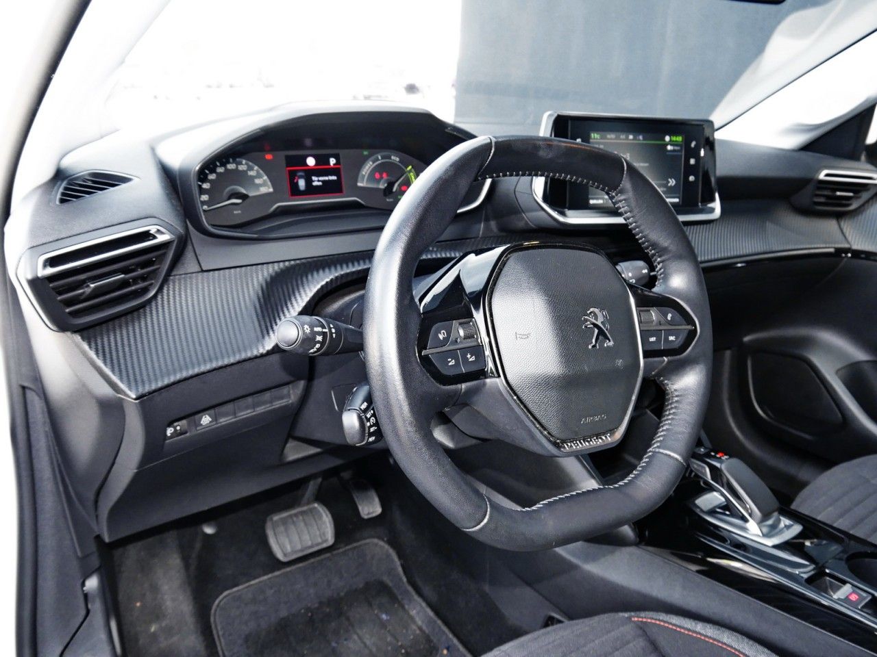 Peugeot 208-e Active Pack 136 - Samsaru's Car Outlet