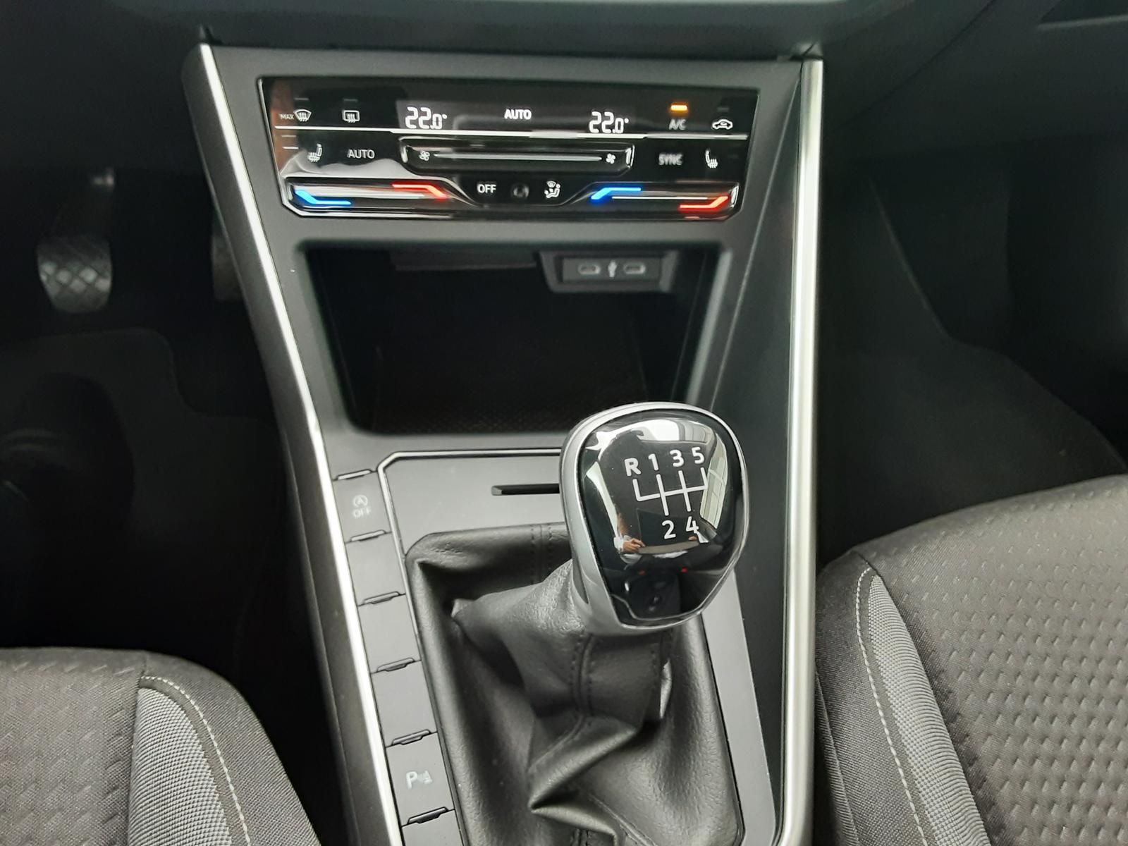 Volkswagen Taigo Life 1.0 TSI - Samsaru's Car Outlet
