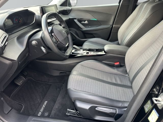 Peugeot 2008 e Allure - Samsaru's Car Outlet