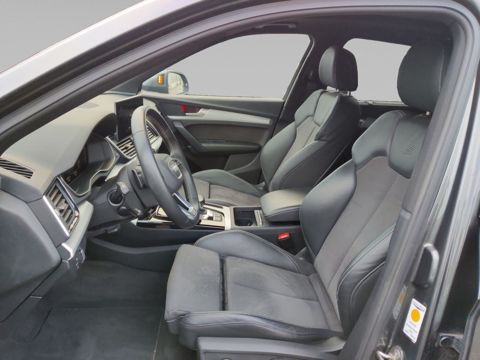 Audi Q5 55 TFSIe S line quattro S tronic Matrix AHK
