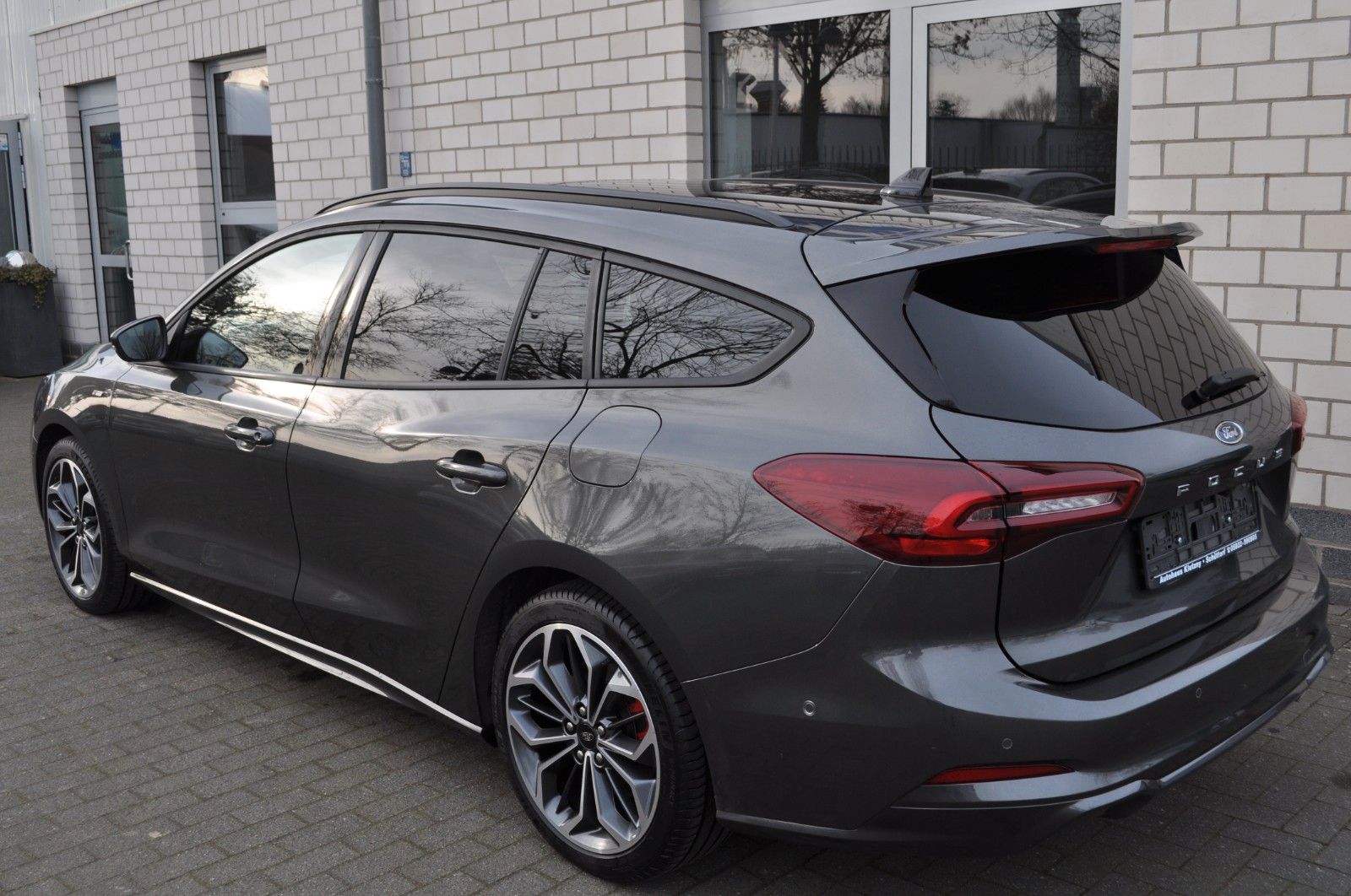 Ford Focus Turnier ST-LINE X/AUT/LED-MATRIX/PANODACH