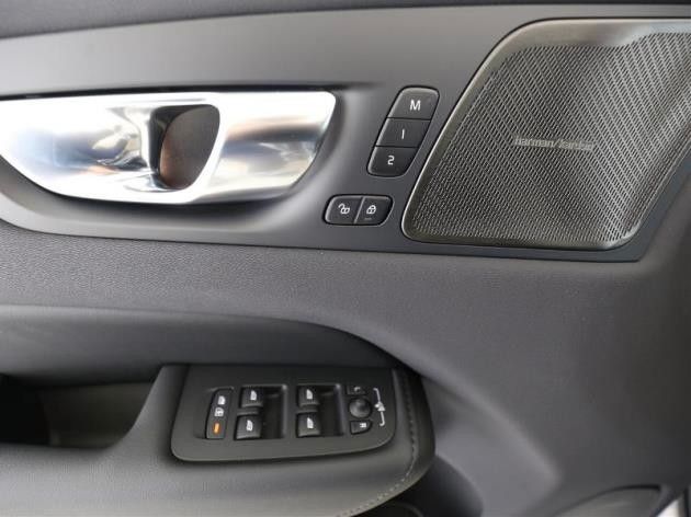 Volvo XC60 B4 Plus Dark*360*H&K*