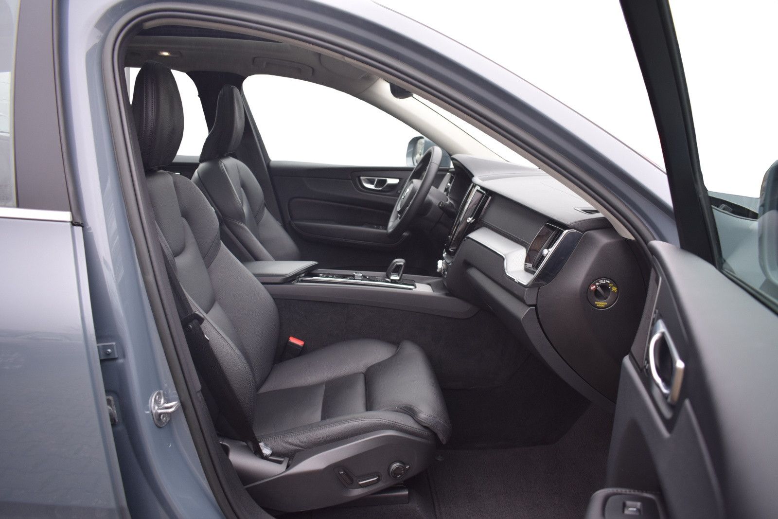 Volvo XC60 ULTIMATE - Samsaru's Car Outlet