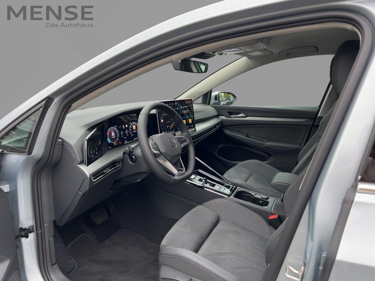 Volkswagen Golf Style 1.5 eTSI DSG AHK Nav HUD 360° IQ.Ligh