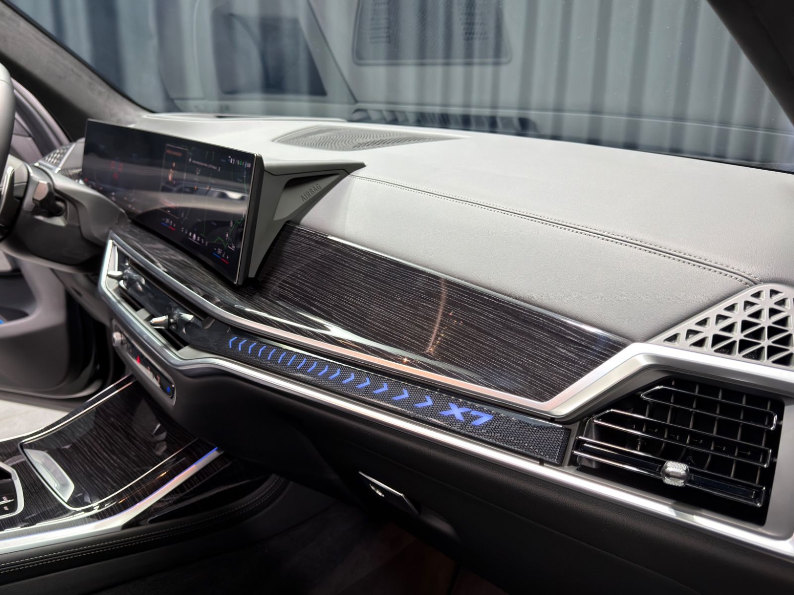 BMW X7 xDrive 40d M SPORT PRO|LUFT|PANO|7-SITZER|AHK