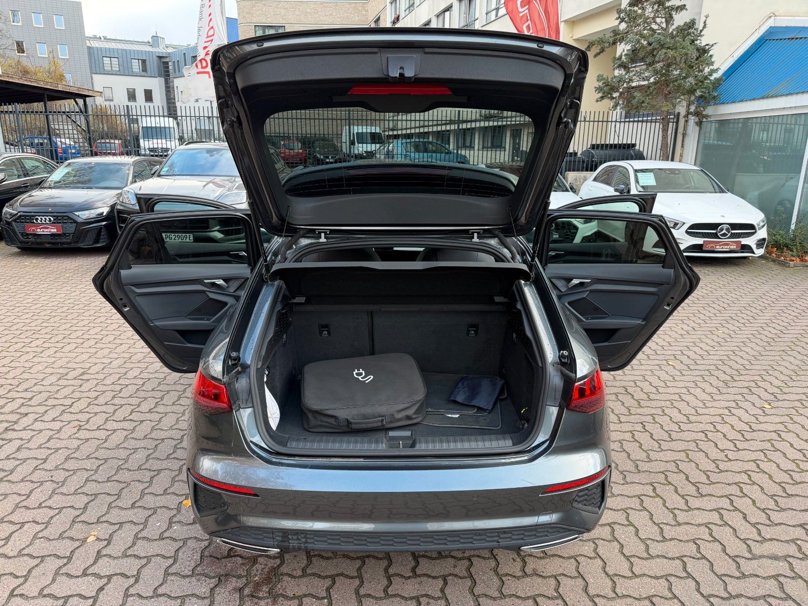 Audi A3 Sportb 40 TFSIe S line*PANO*LED*AHK*SHZ*KAM*