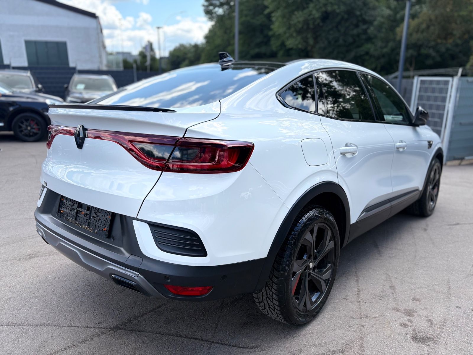Renault ARKANA RS-LINE - Samsaru's Car Outlet
