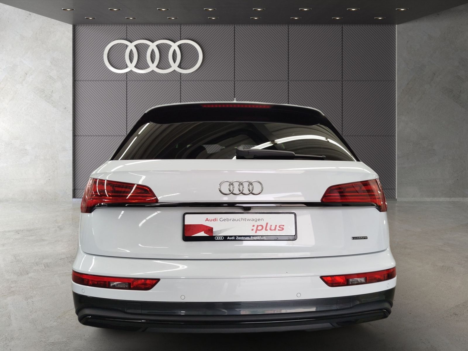 Audi Q5 50 TFSI e quattro S tronic - Samsaru's Car Outlet