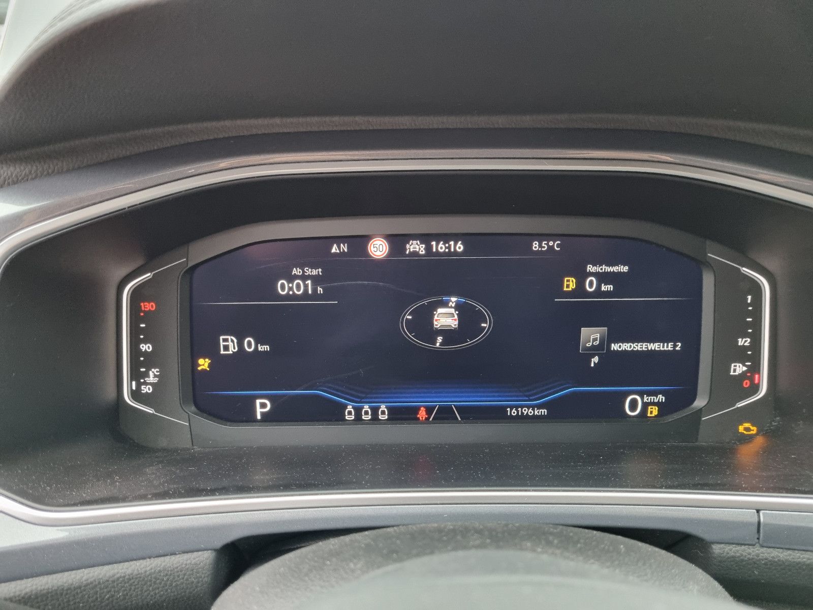 Volkswagen T-Roc Style - Samsaru's Car Outlet