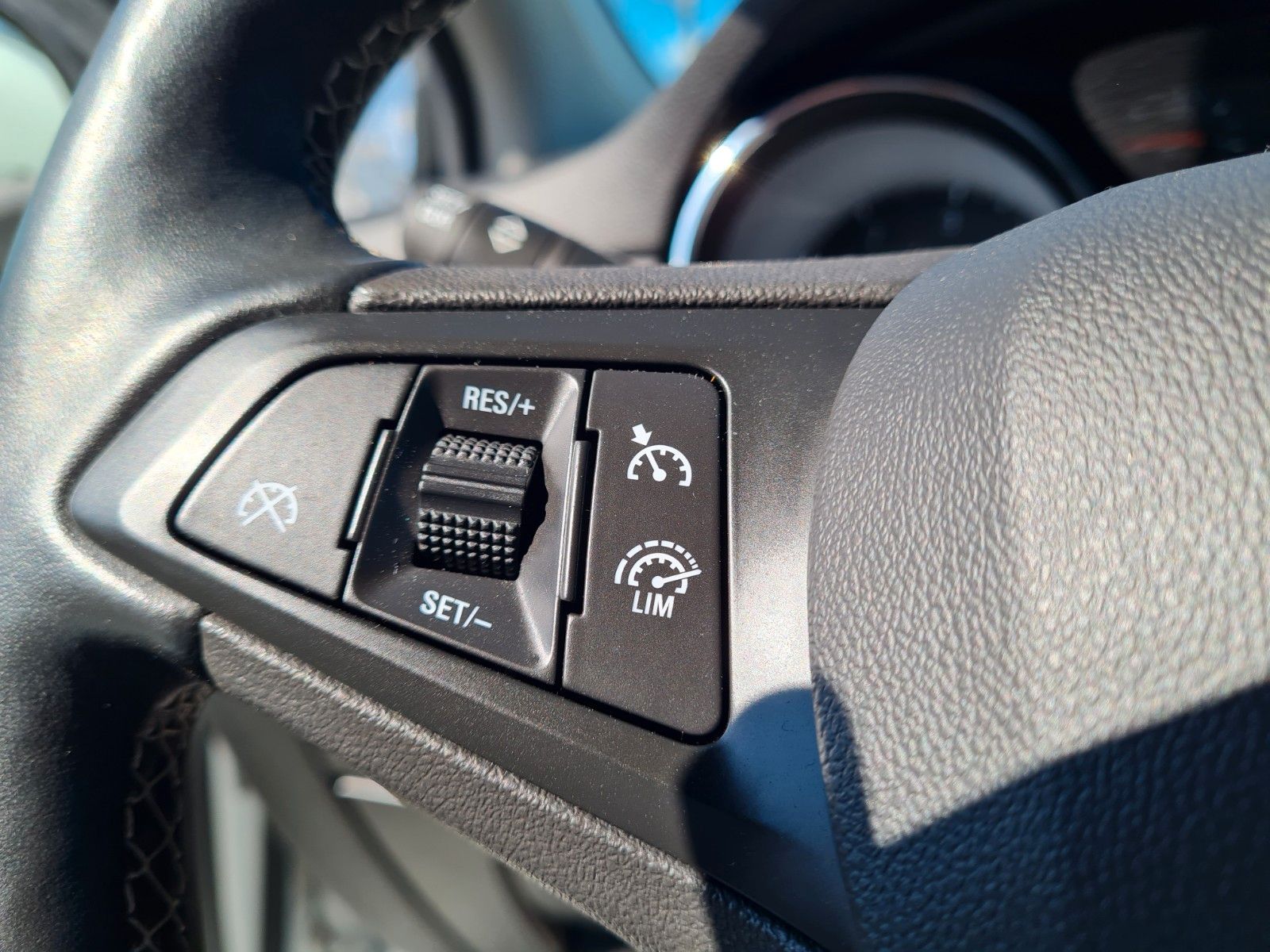 Opel Astra K Sports Tourer - Samsaru's Car Outlet