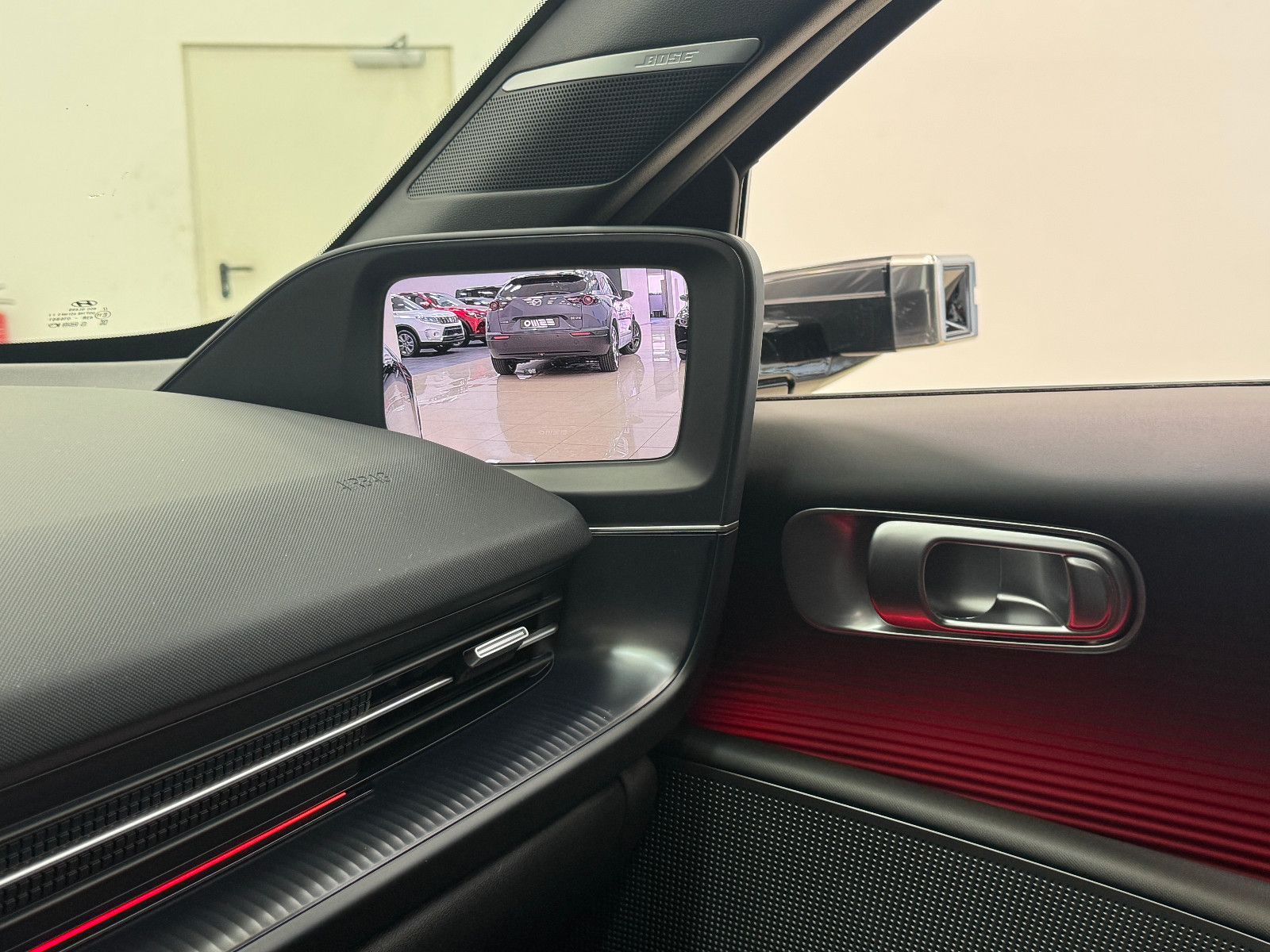 Hyundai IONIQ 6 77,4kWh 325ps 4WD Uniq 360°K/BOSE/DIGI