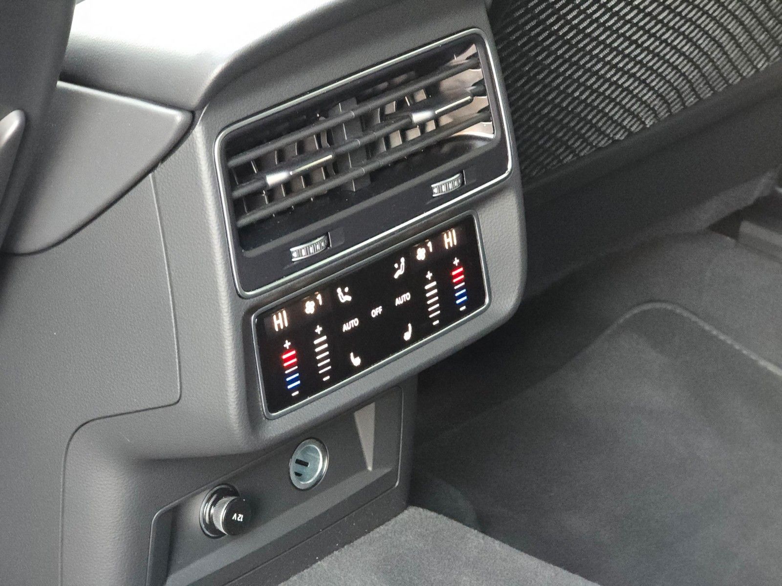 Audi RSQ8 (Massage/Ceramic/360 Kamera)