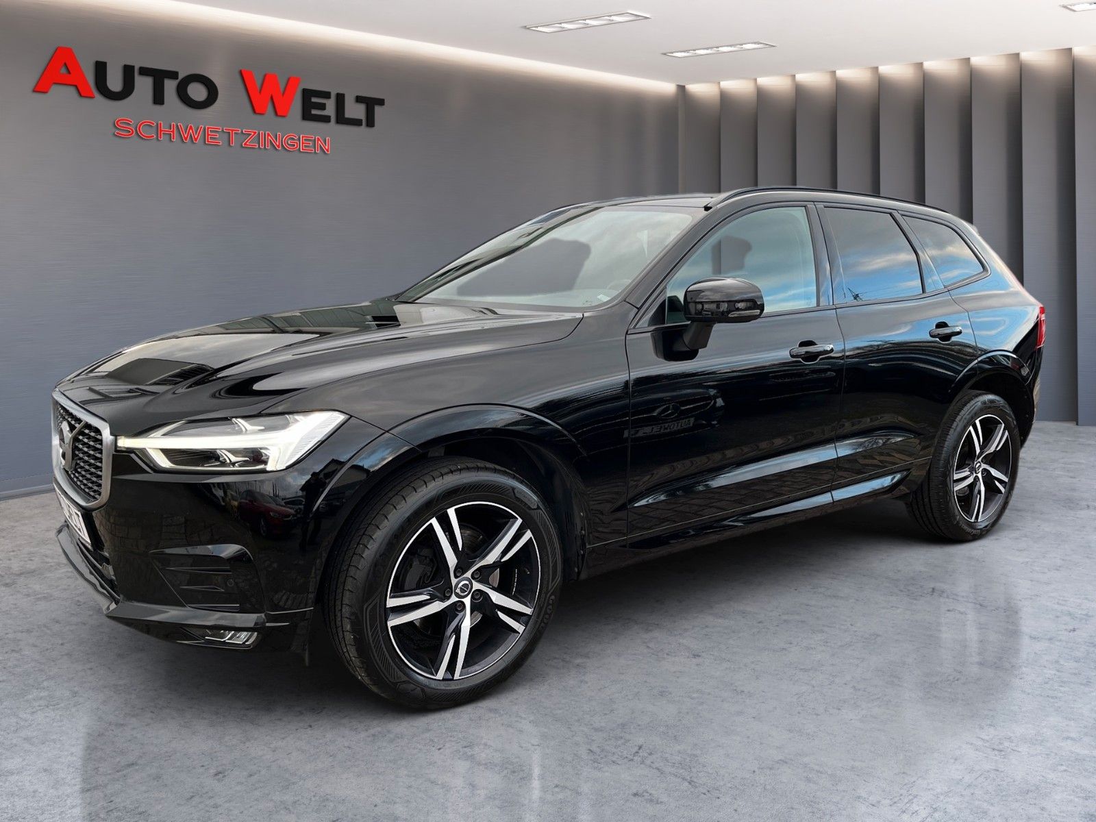 Volvo XC 60 R-Design - Samsaru's Car Outlet