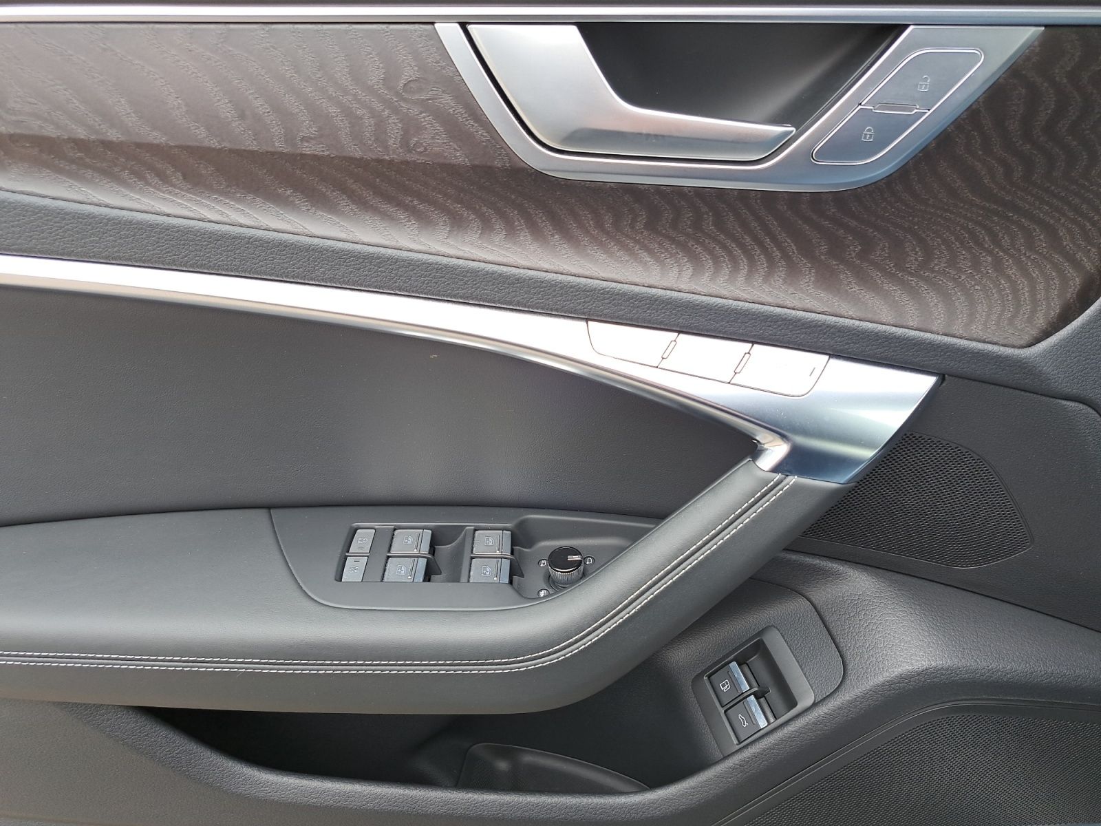 Audi A6 Avant 55 TFSIe quattro S tronic - Samsaru's Car Outlet