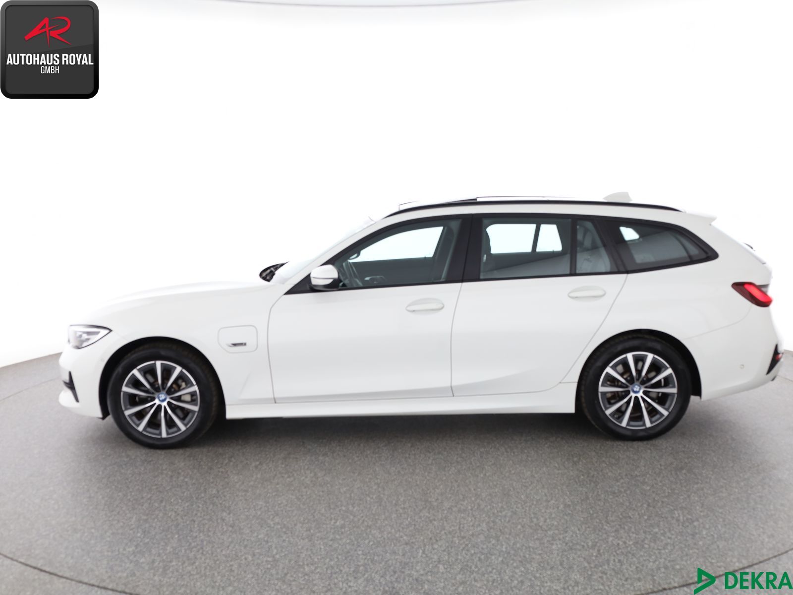 BMW 330 e T xDrive - Samsaru's Car Outlet