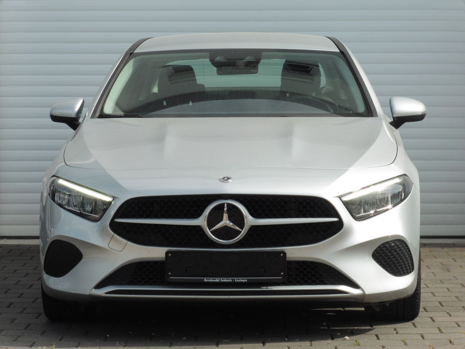 Mercedes-Benz A 180 d Lim DCT - Samsaru's Car Outlet