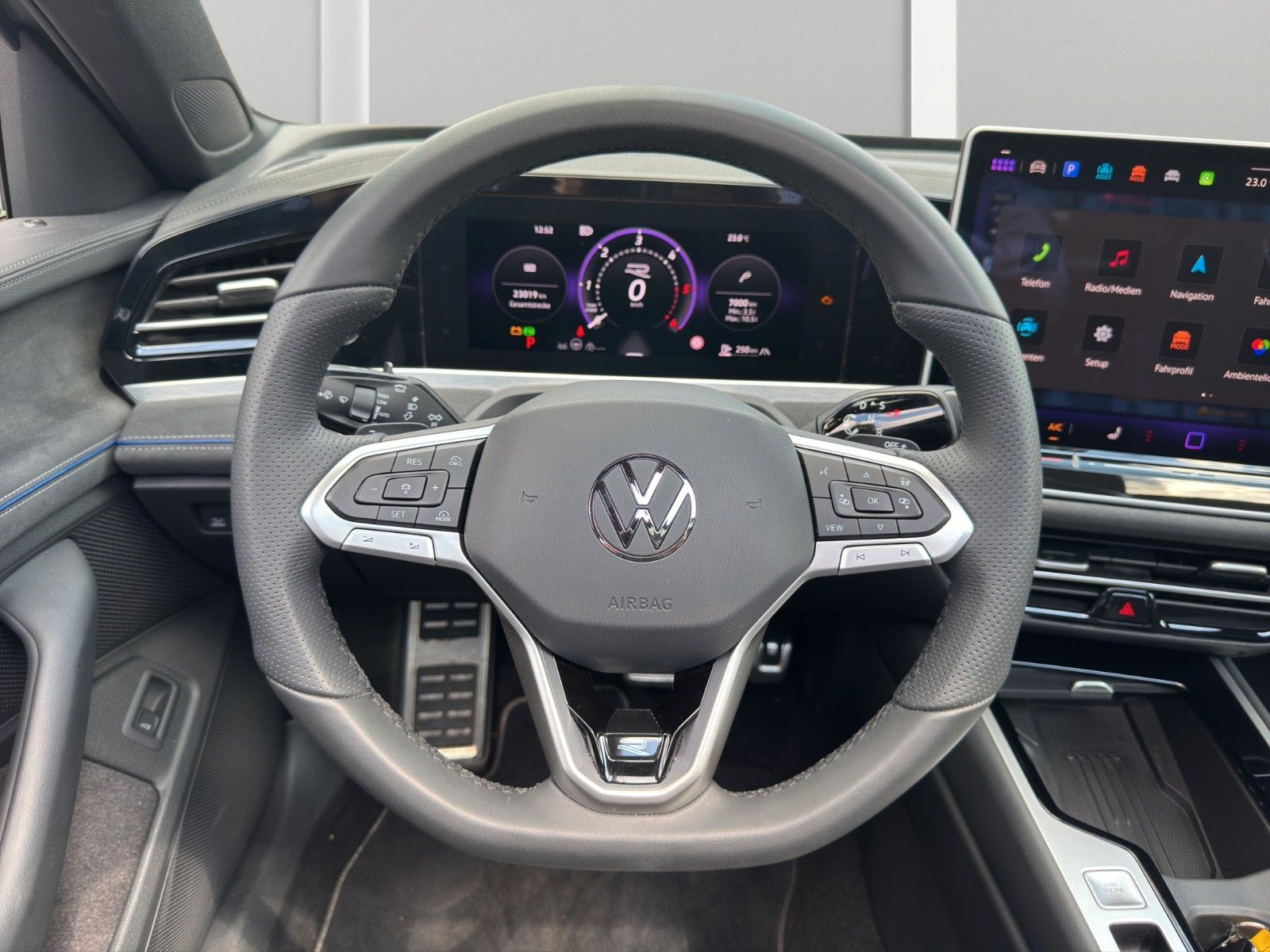 Volkswagen Passat 2.0 TDI 142 kW 4M R-Line T.Leder Pano.HuD