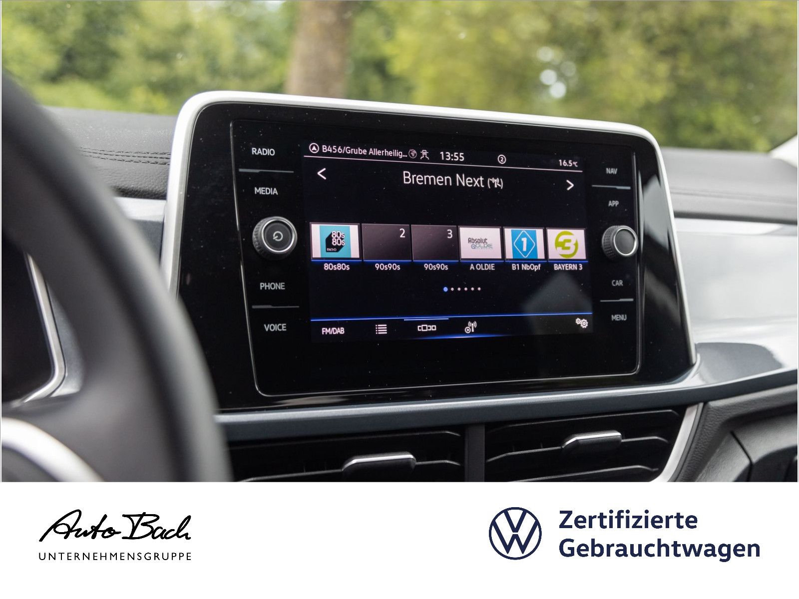 Volkswagen T-Roc 1.5 TSI Style DSG - Samsaru's Car Outlet