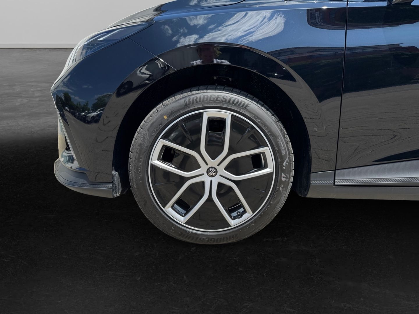 MG4 Luxury 360grad Kamera SHZ Lenkradheizung Nav