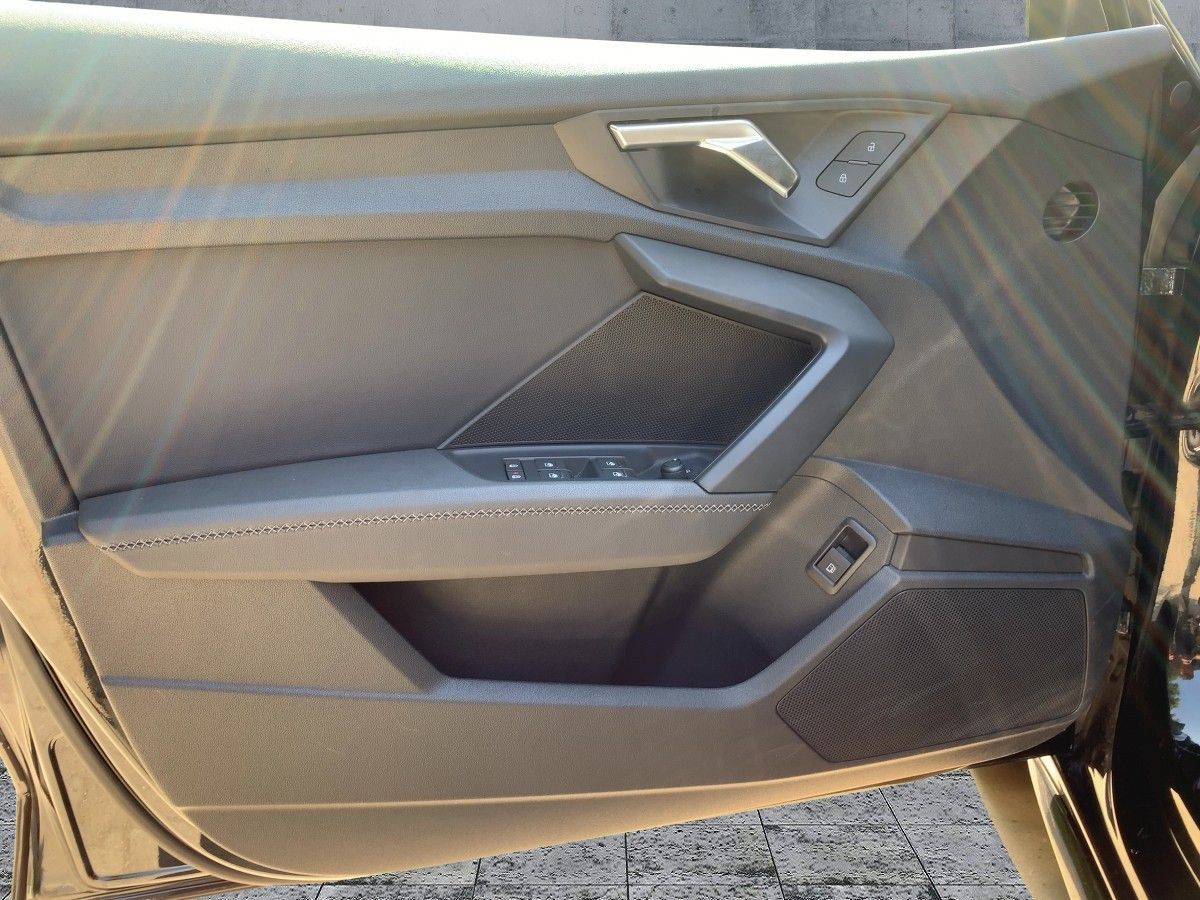 Audi A3 Sportback 40 TFSI e S-TR S-LINE - Samsaru's Car Outlet