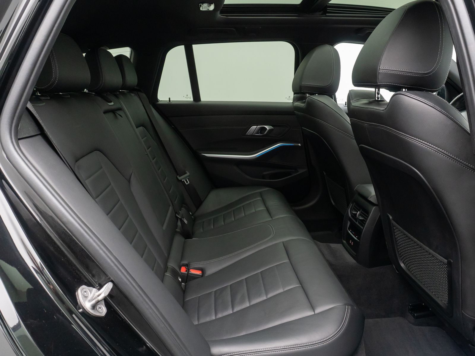 BMW 320e xD Sport Line - Samsaru's Car Outlet
