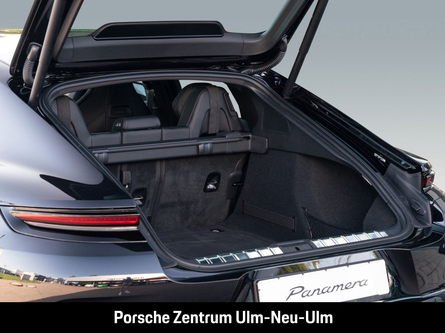 Porsche Panamera 4S E-Hybrid HA-Lenkung InnoDrive HUD