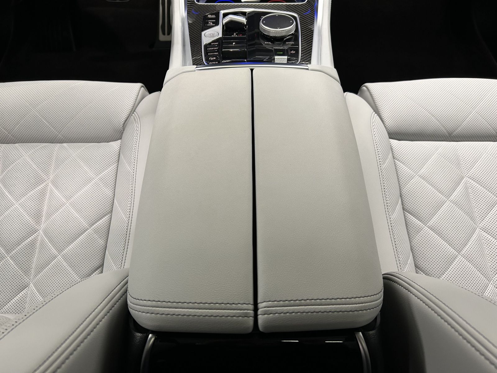 BMW X6 xDrive40d M Sportpaket Pro Pano. AHK Massagef