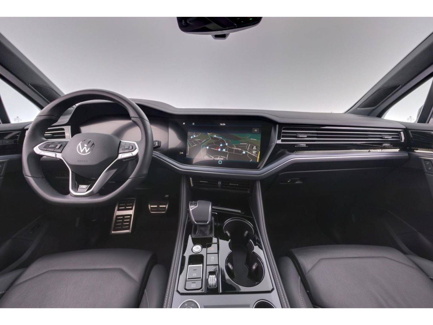 Volkswagen Touareg 3.0 V6TDI 4Motion DSG R-Line+LED+PANO