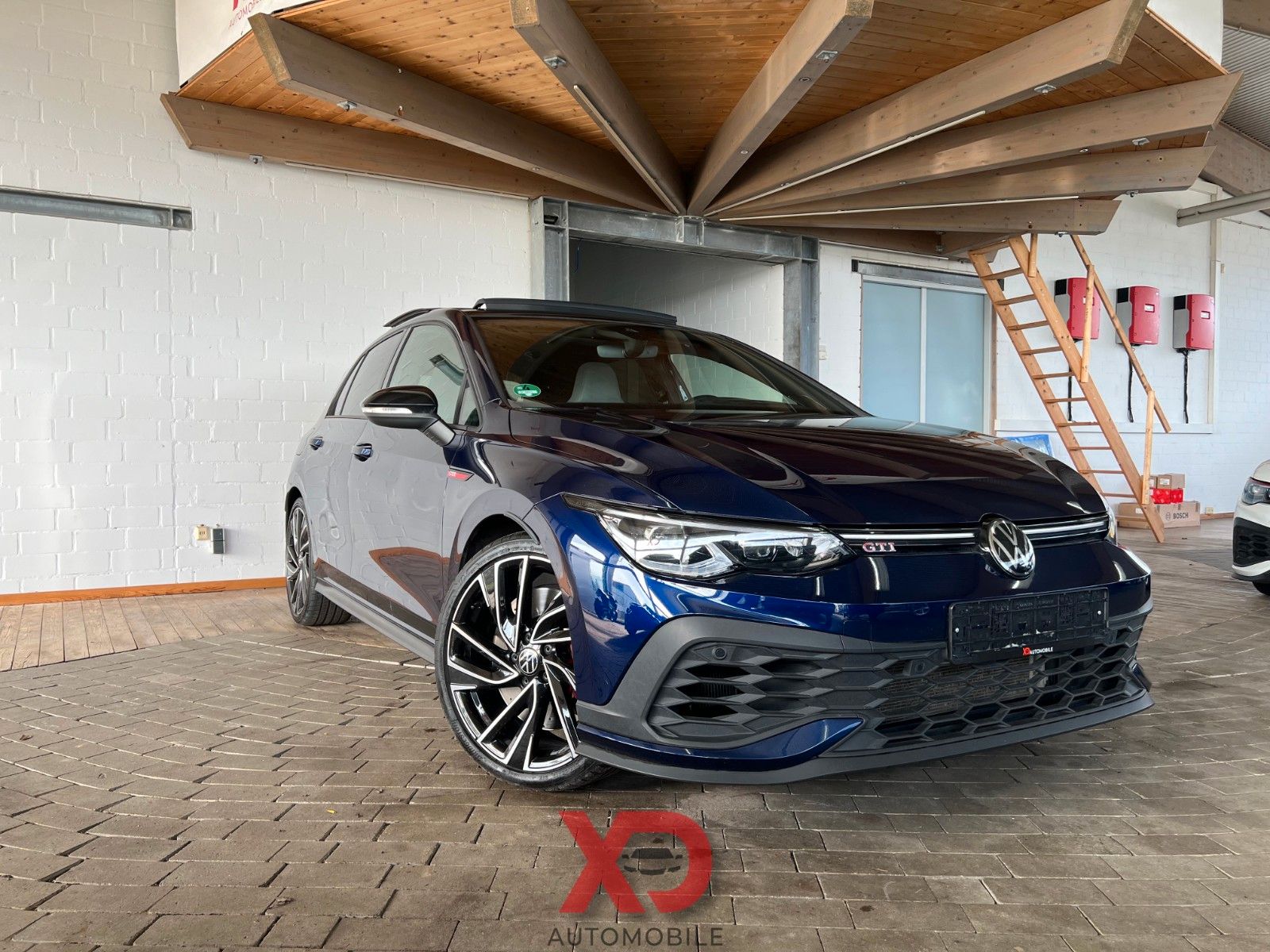 Volkswagen Golf VIII GTI Clubsport - Samsaru's Car Outlet