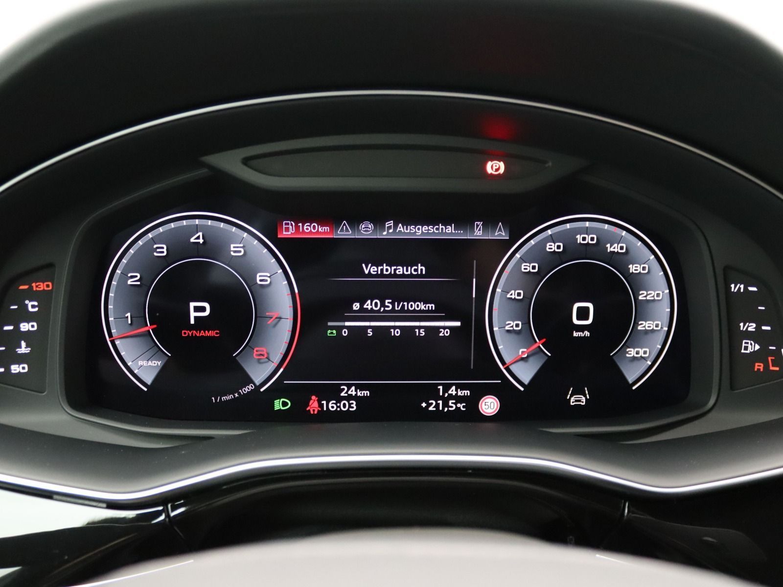 Audi Q8 S-Line 55 TFSI quattro / Pano, Laser, Standh