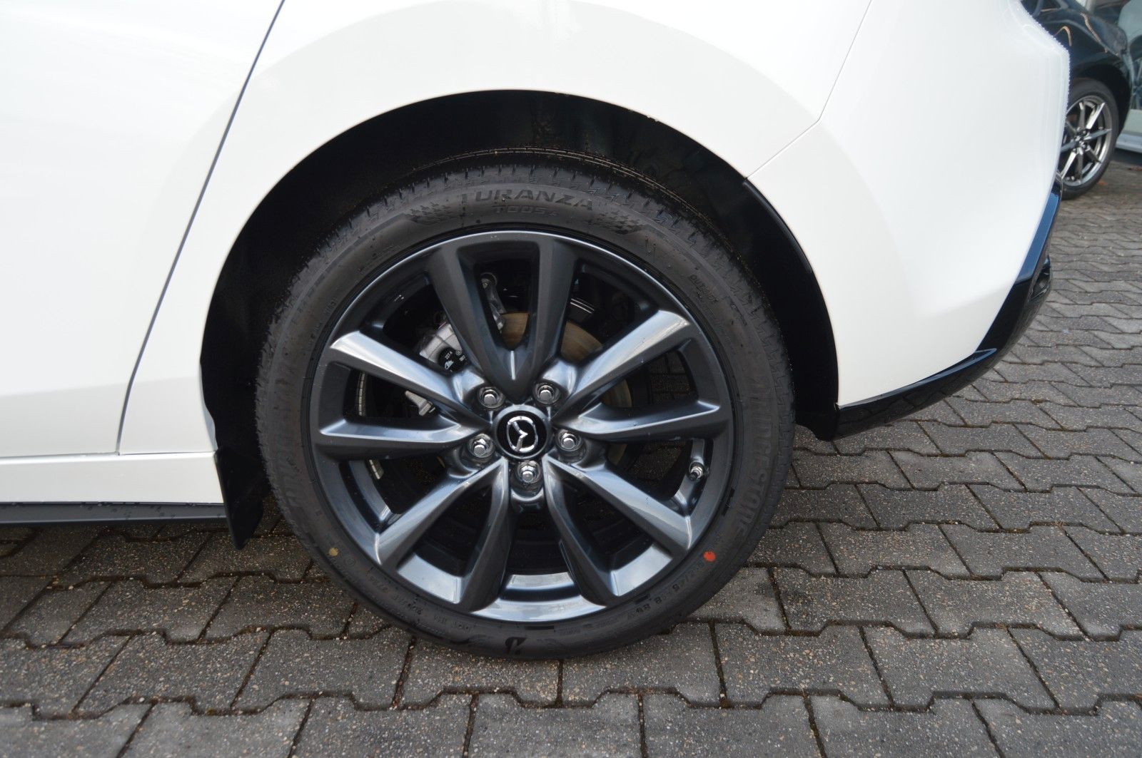 Mazda 3 Benzin 140PS 6AG Centre-Line Navi PDC SHZ