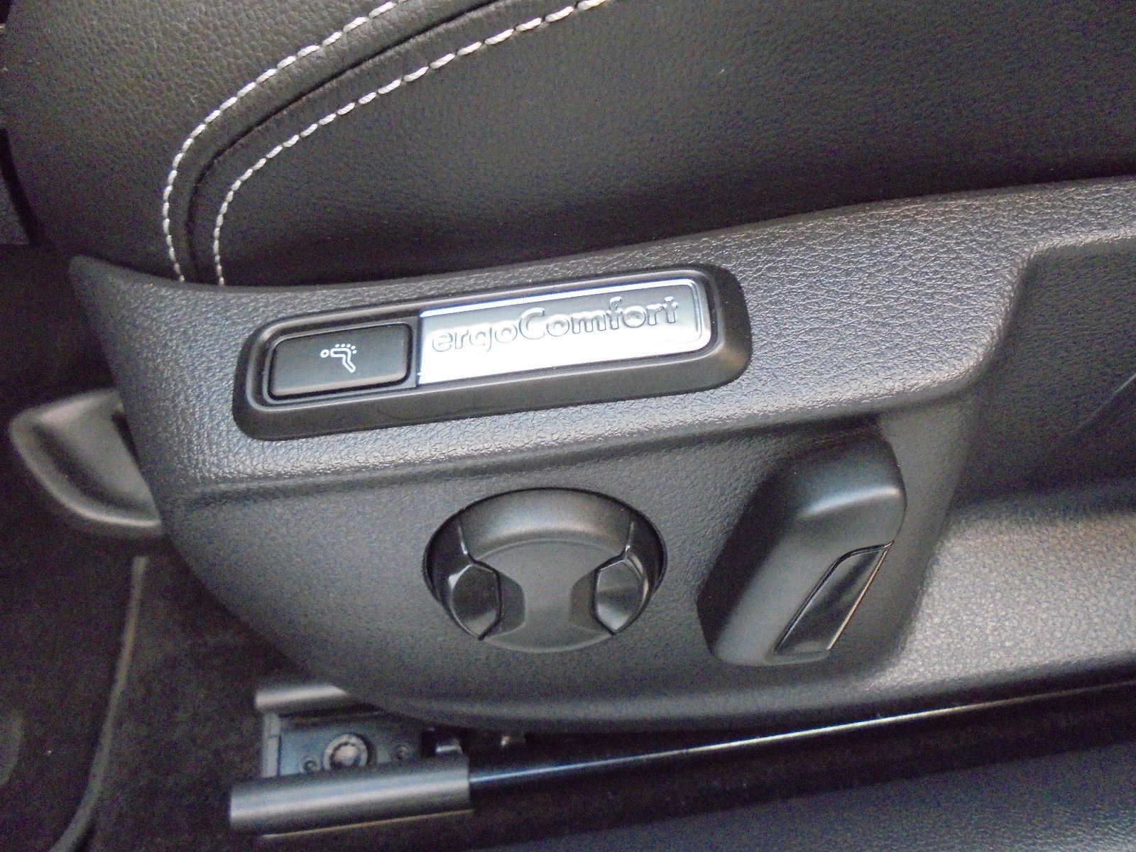 Volkswagen Passat Var Elegance/DSG/RLineEx/Pano/NaviPro/AHK