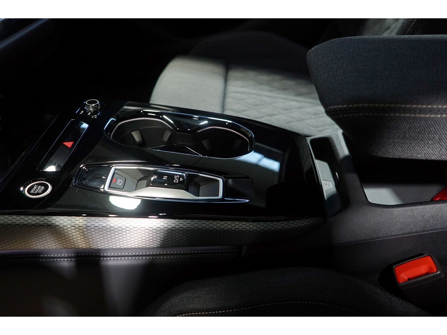 Audi A5 Avant TDI quattro S line Tech+ AHK