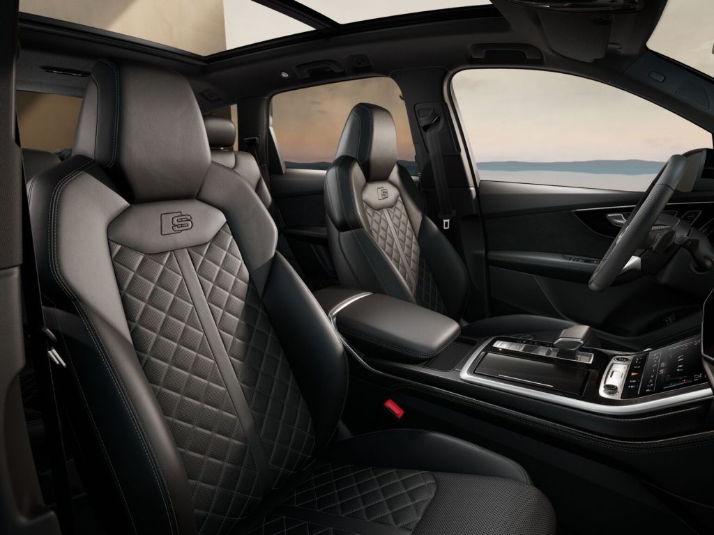 Audi Q7 60 TFSI e UPE 125.045 S line AHK B&O 3D Pano