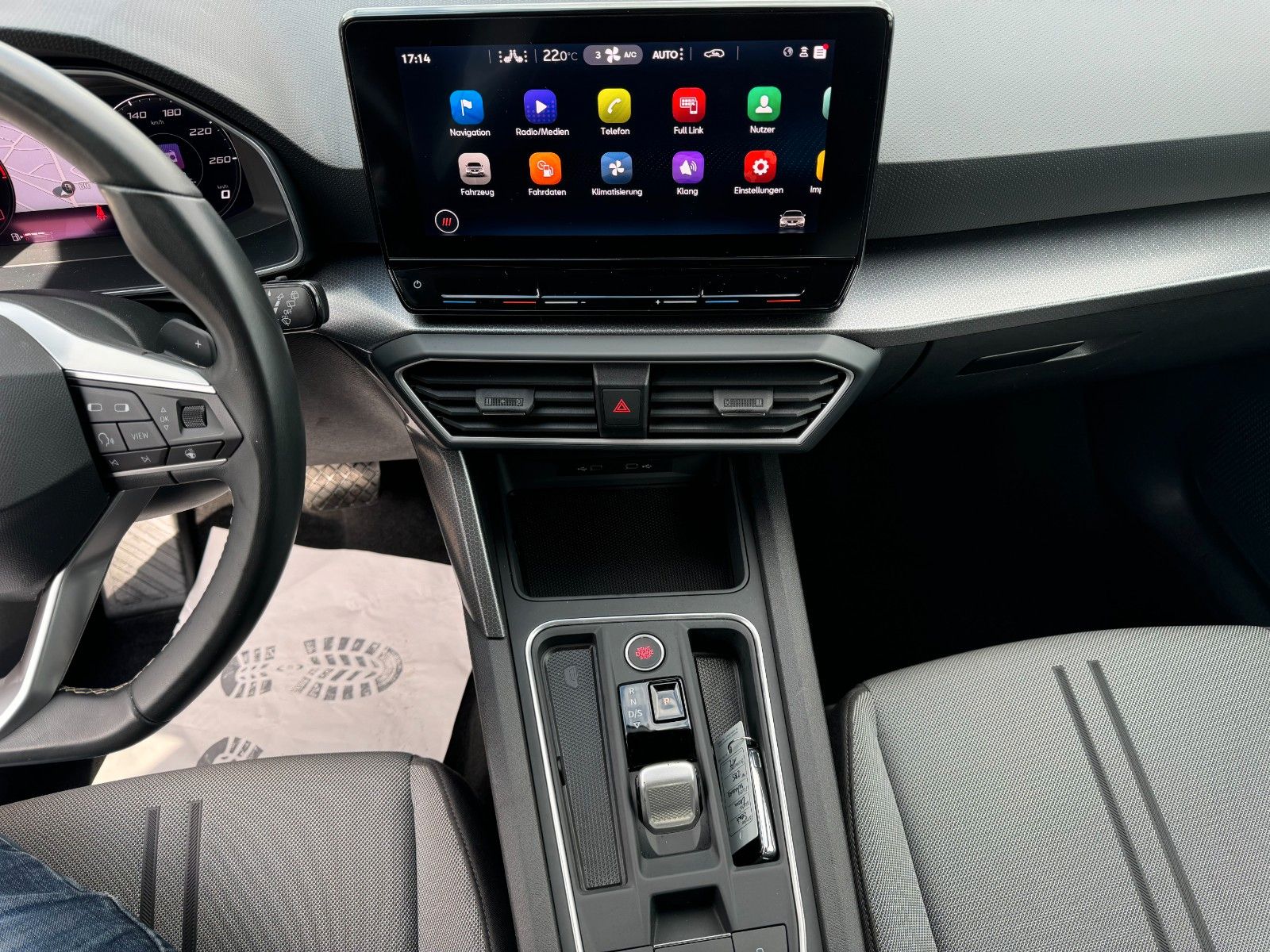 Seat Leon Style 1.0 eTSI DSG - Samsaru's Car Outlet