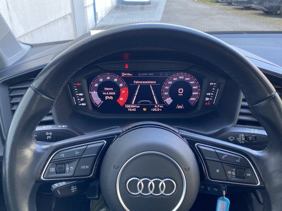 Audi A1 Sportback 25 1.0 TFSI S tronic - Samsaru's Car Outlet