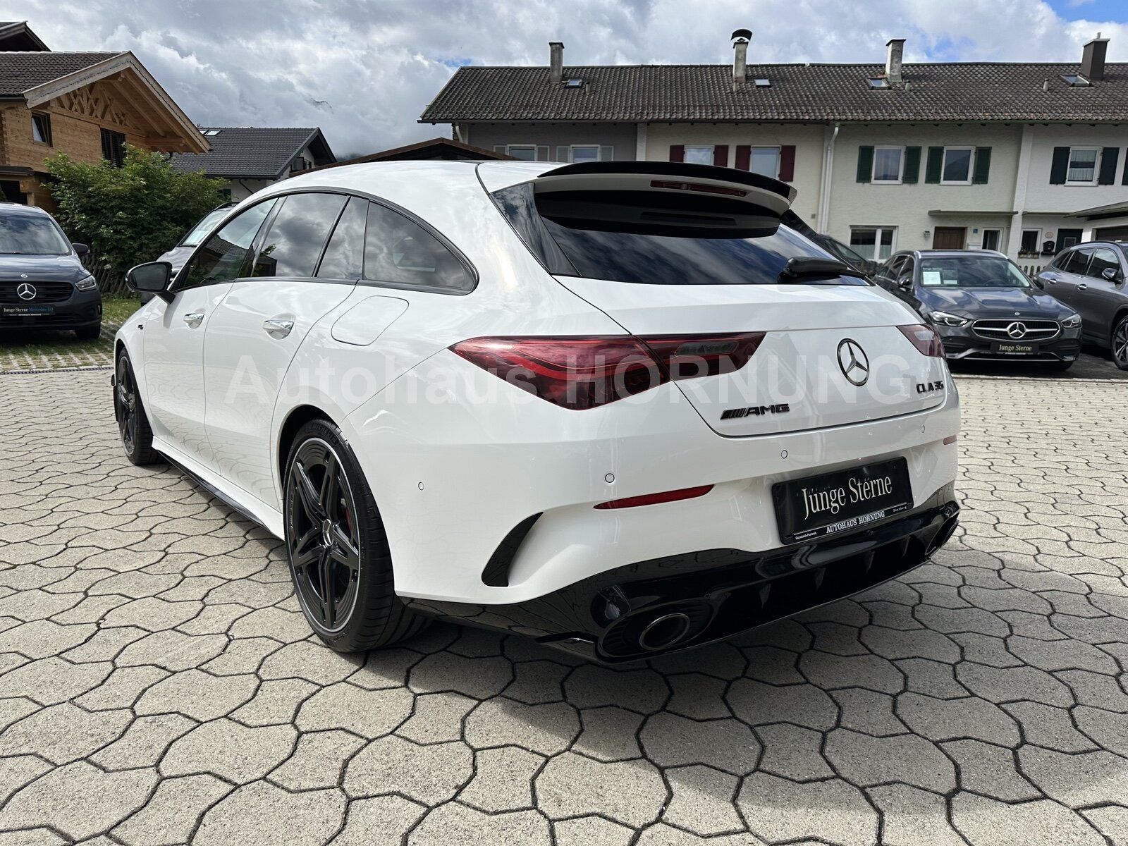 Mercedes-Benz CLA35 AMG 4M - Samsaru's Car Outlet