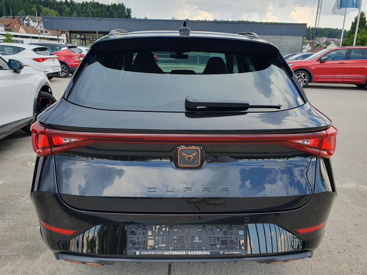 Cupra Leon Sportstourer VZ - Samsaru's Car Outlet