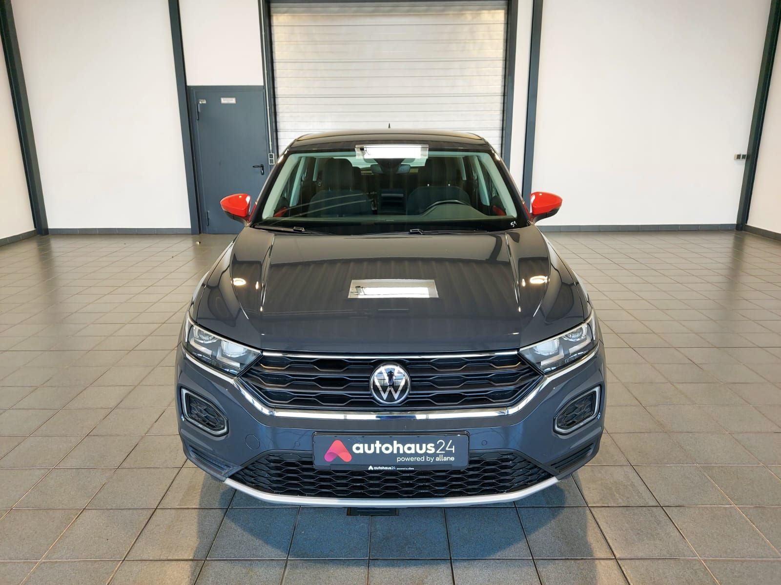 Volkswagen T-Roc 1.0 TSI Style - Samsaru's Car Outlet