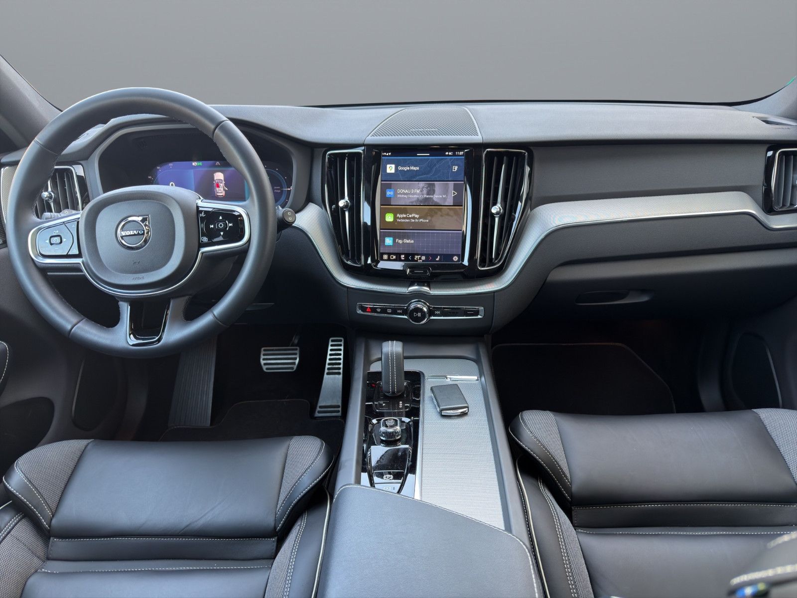 Volvo XC60 T8 R Design Plug-In Hybrid AWD+Headup+Pano