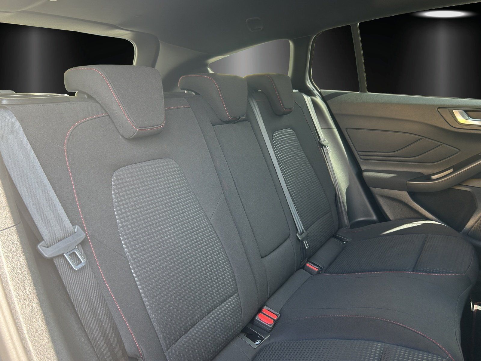 Ford Focus 1.0 ST-Line X Aut./LED/ACC/KAMERA/AHK/NAVI