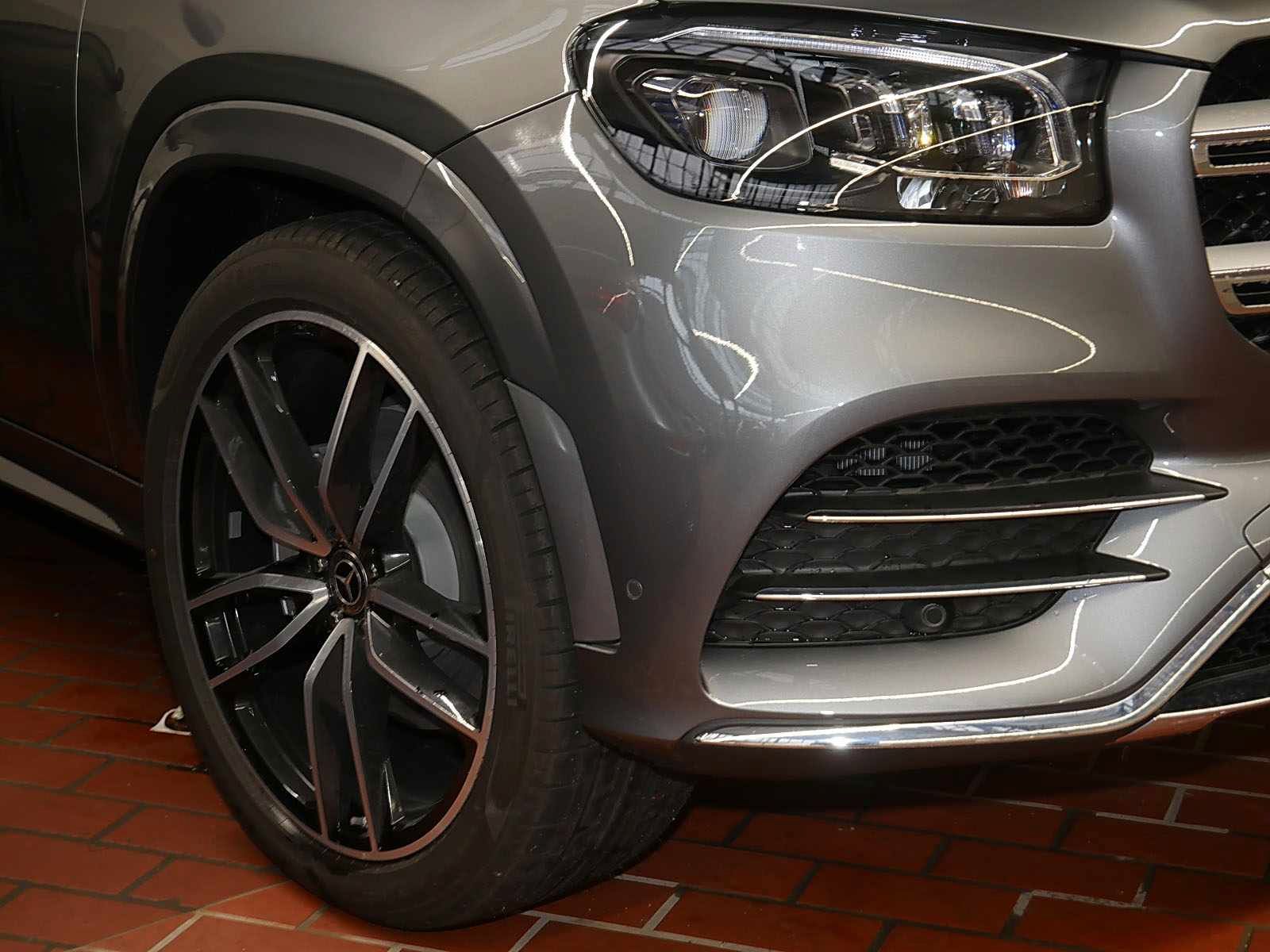 Mercedes-Benz GLS 580 4M AMG - Samsaru's Car Outlet