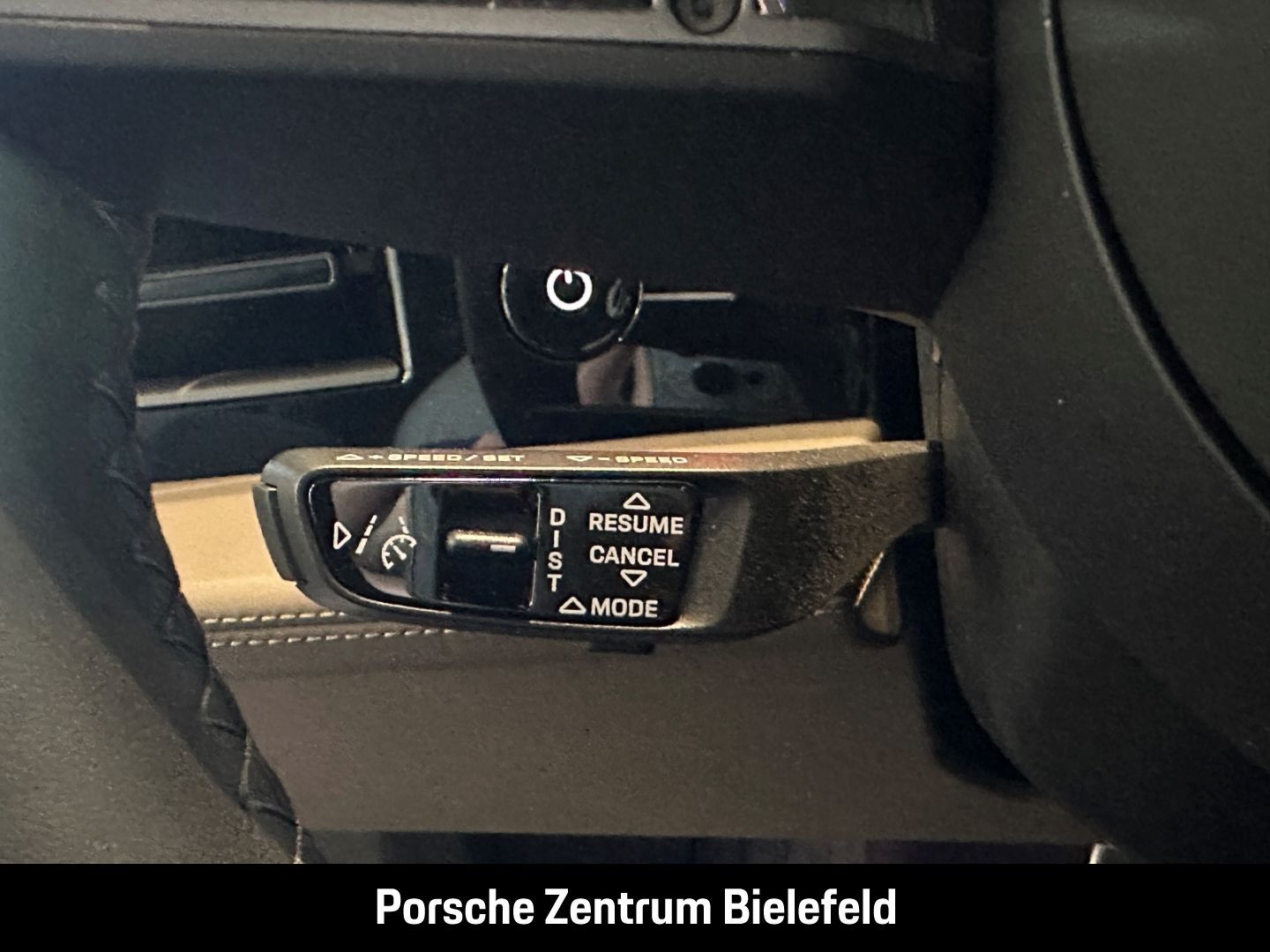 Porsche Taycan Turbo S Cross Turismo Burmester Panorama