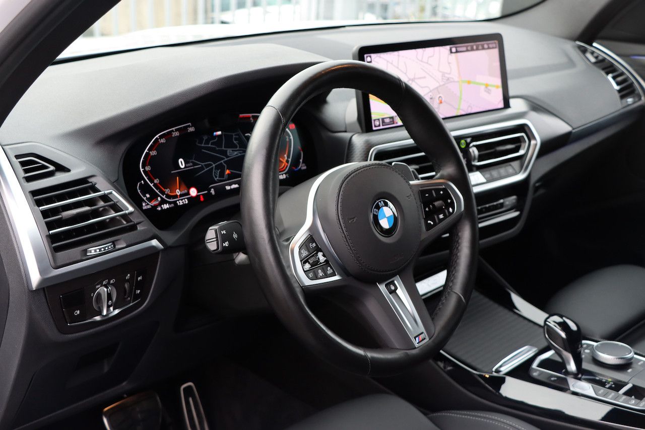 BMW X3 xDr 30d/M-SPORT/21Z/AHK/StHz/INDIVIDUAL/ACC/