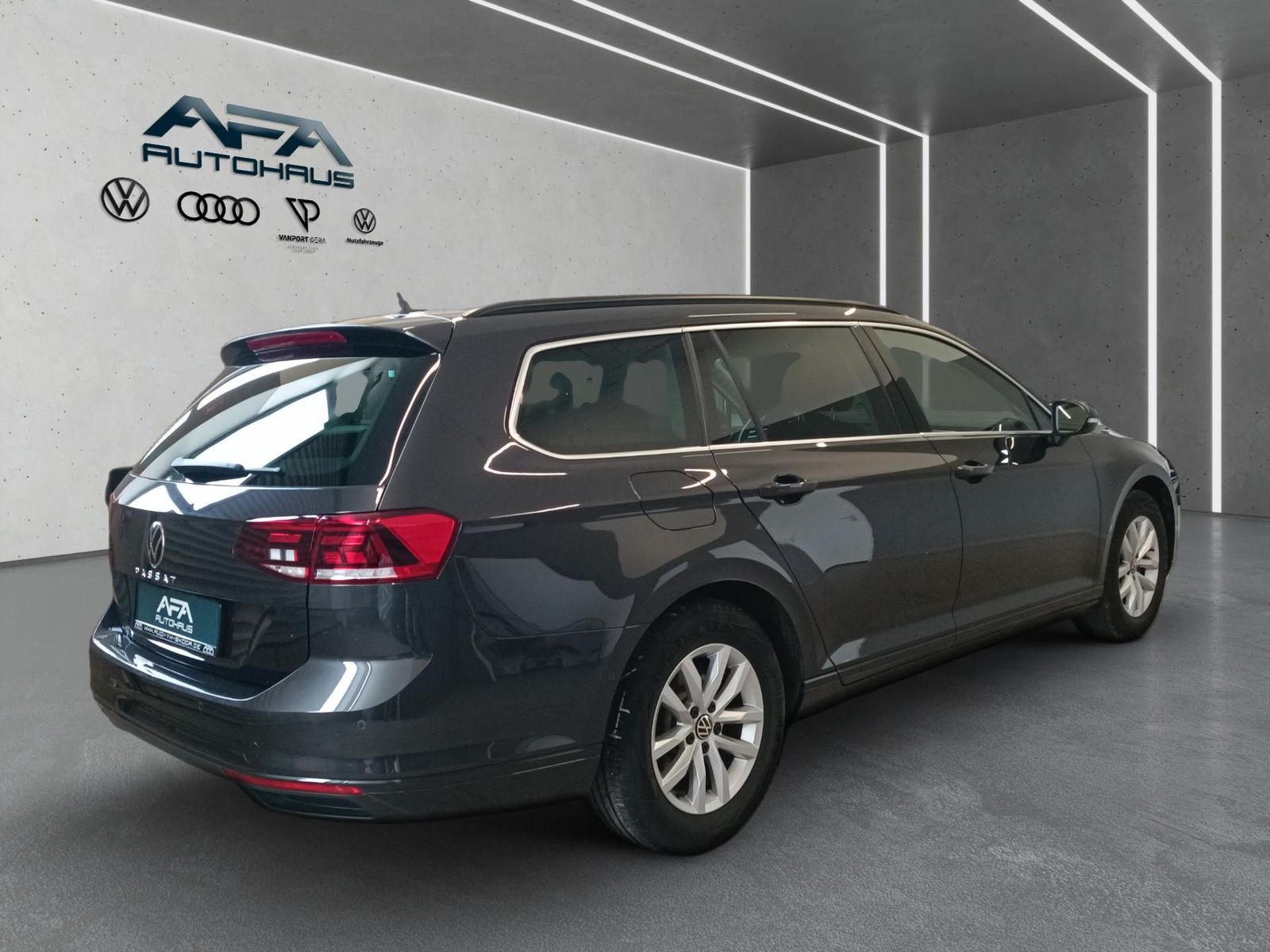 Volkswagen Passat Var. 1.5 TSI Business DSG - Samsaru's Car Outlet