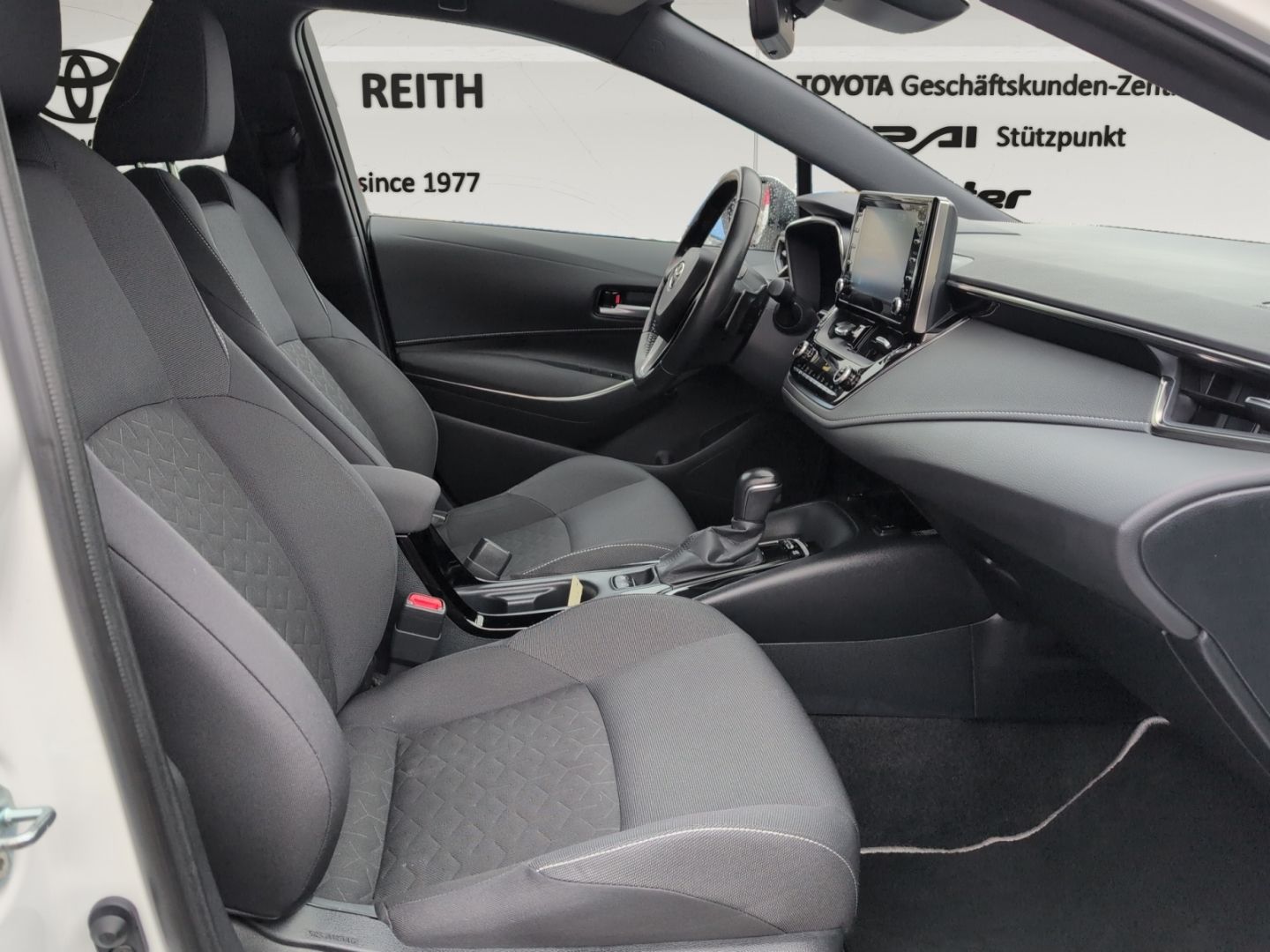 Toyota Corolla Touring Sports 2.0-l Hybrid Team D LED A