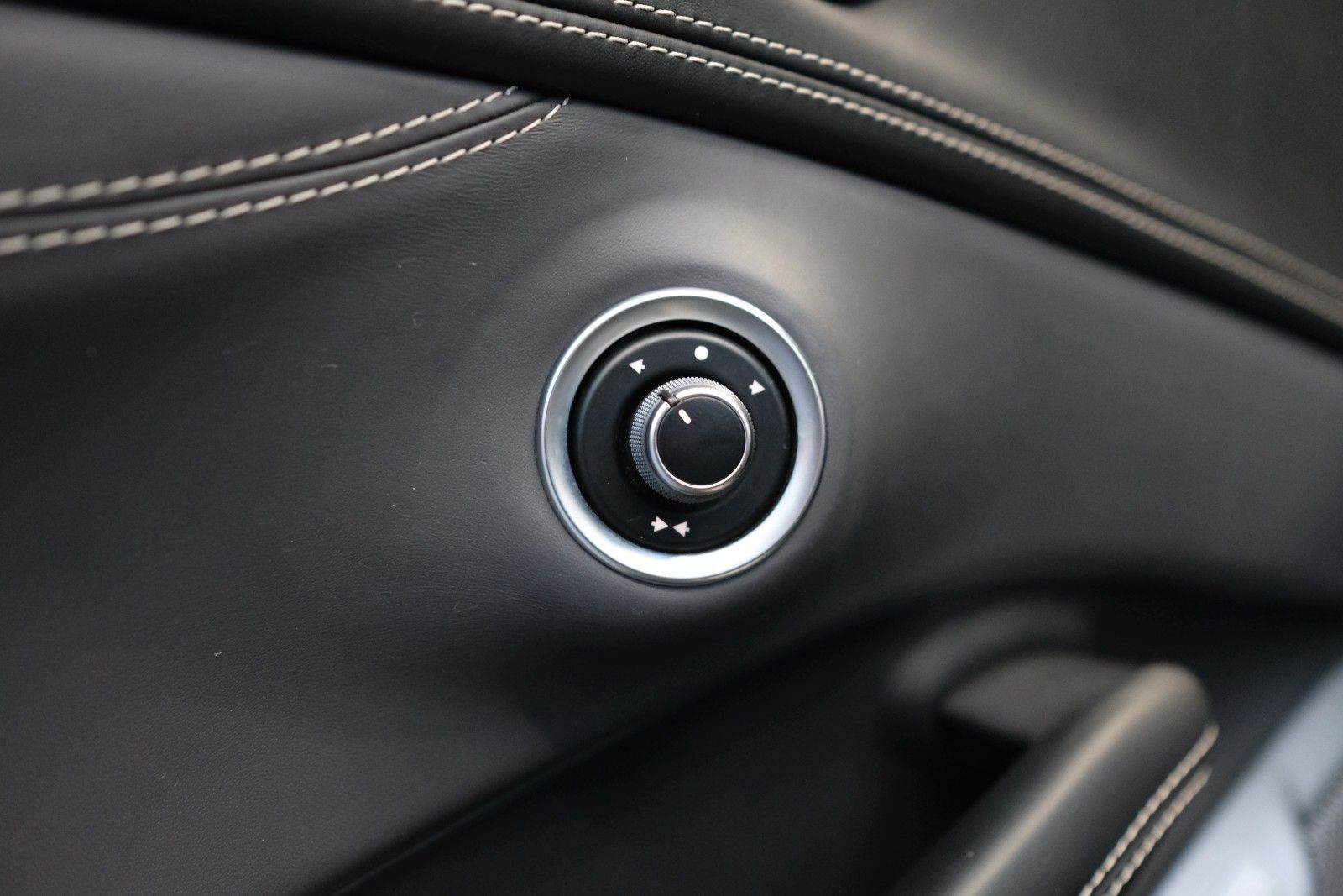 Ferrari Portofino M/CARBON/ADAS/JBL/BELÜFTUNG/360CAMERA
