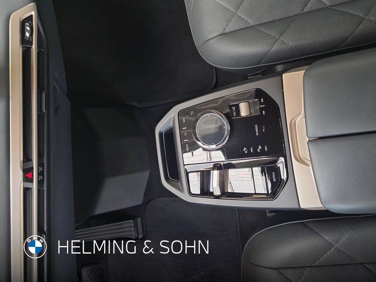 BMW iX xDrive40 Sportpaket HK HiFi DAB Pano AHK ACC